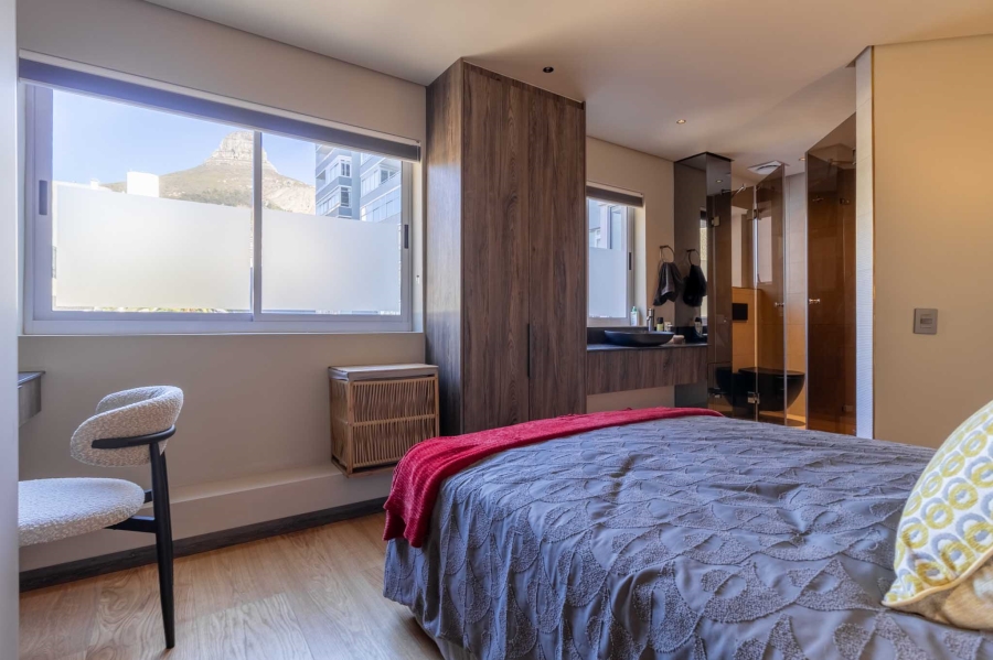 2 Bedroom Property for Sale in Sea Point Western Cape